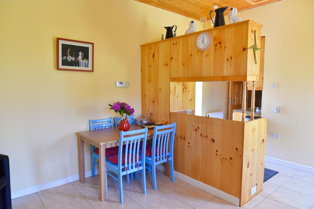 Katie'S Cottage Achill Sound Kültér fotó